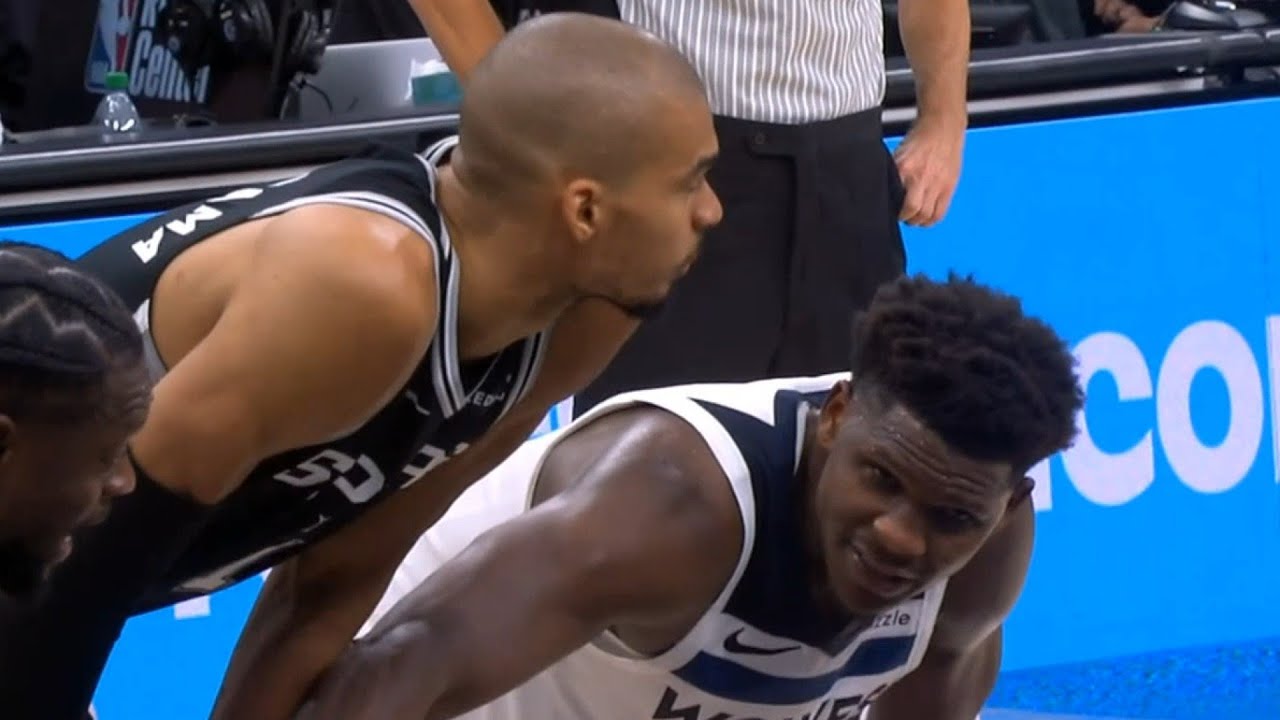 Wemby and Ant exchange clutch buckets! Insane ending to Spurs vs Timberwolves