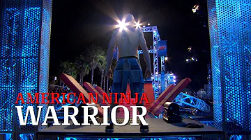 Kevin Bull at the 2014 Venice City Finals | American Ninja Warrior