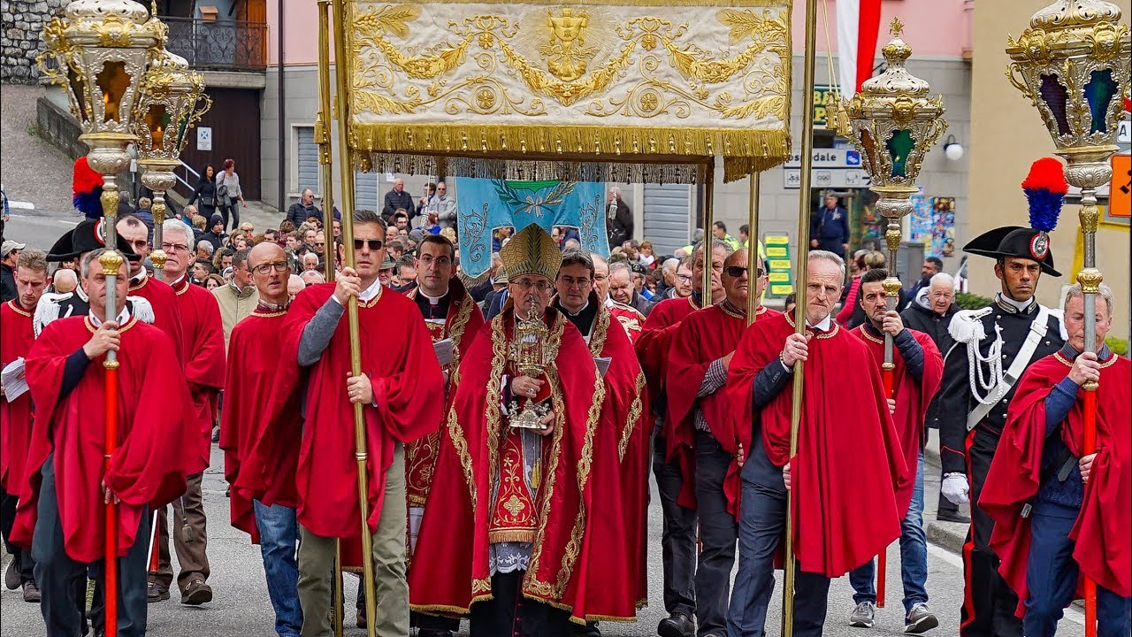 La Processione della Sacra Spina a San Giovanni Bianco