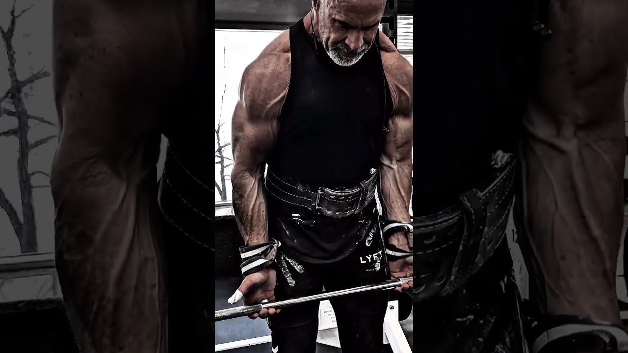 An amazing way to get that peak contraction at the top for better trap development#workout #workout