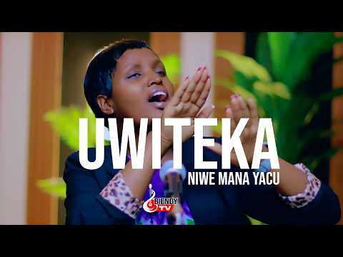 UWITEKA NIWE MANA YACU COVER BY MWIRINZI #BIENDY TV
