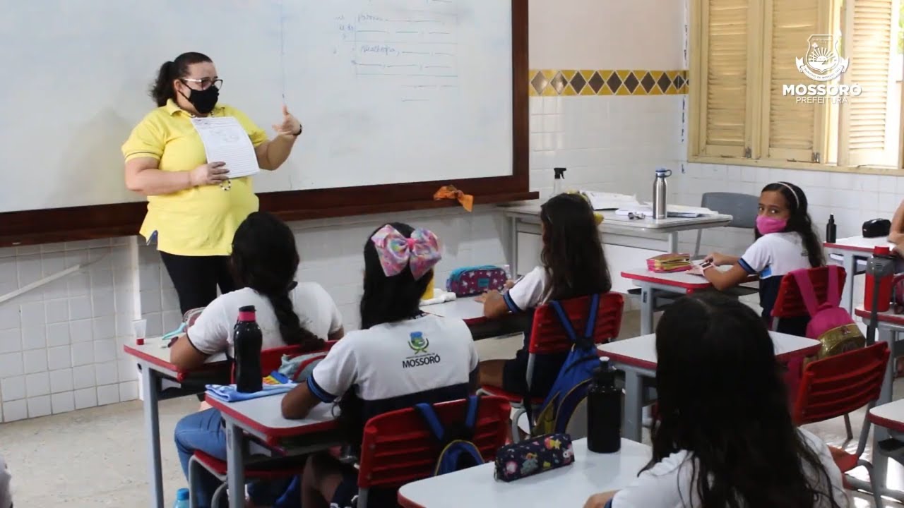 Equipes acompanham retorno às aulas presenciais na rede municipal de ensino