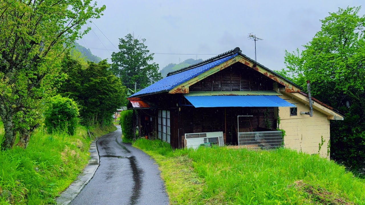 Walking Tour in Rain Most beautiful Japanese Village all Day Rain ...