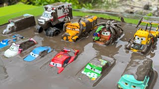 Pixar's: Cars On The Road | Clean up muddy minicars & disney car convoys! Play in the garden Part 3