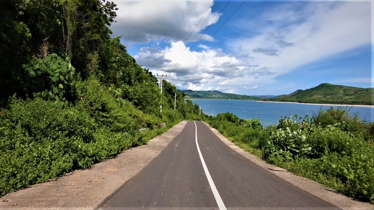 Pemandangan Indah Sepanjang Jalan Desa Buwun Mas Lombok Barat