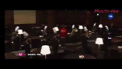 STRAY KIDS reaction to "GOD