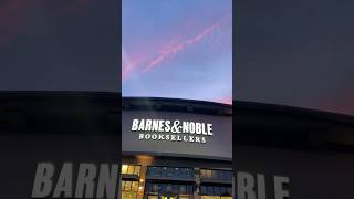 Barnes and noble trip 🌸📖 #books #barnesandnoble #shorts #foryou #booktube