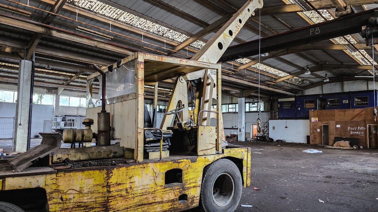 We Found a Petrol Station and Mechanics left ABANDONED 