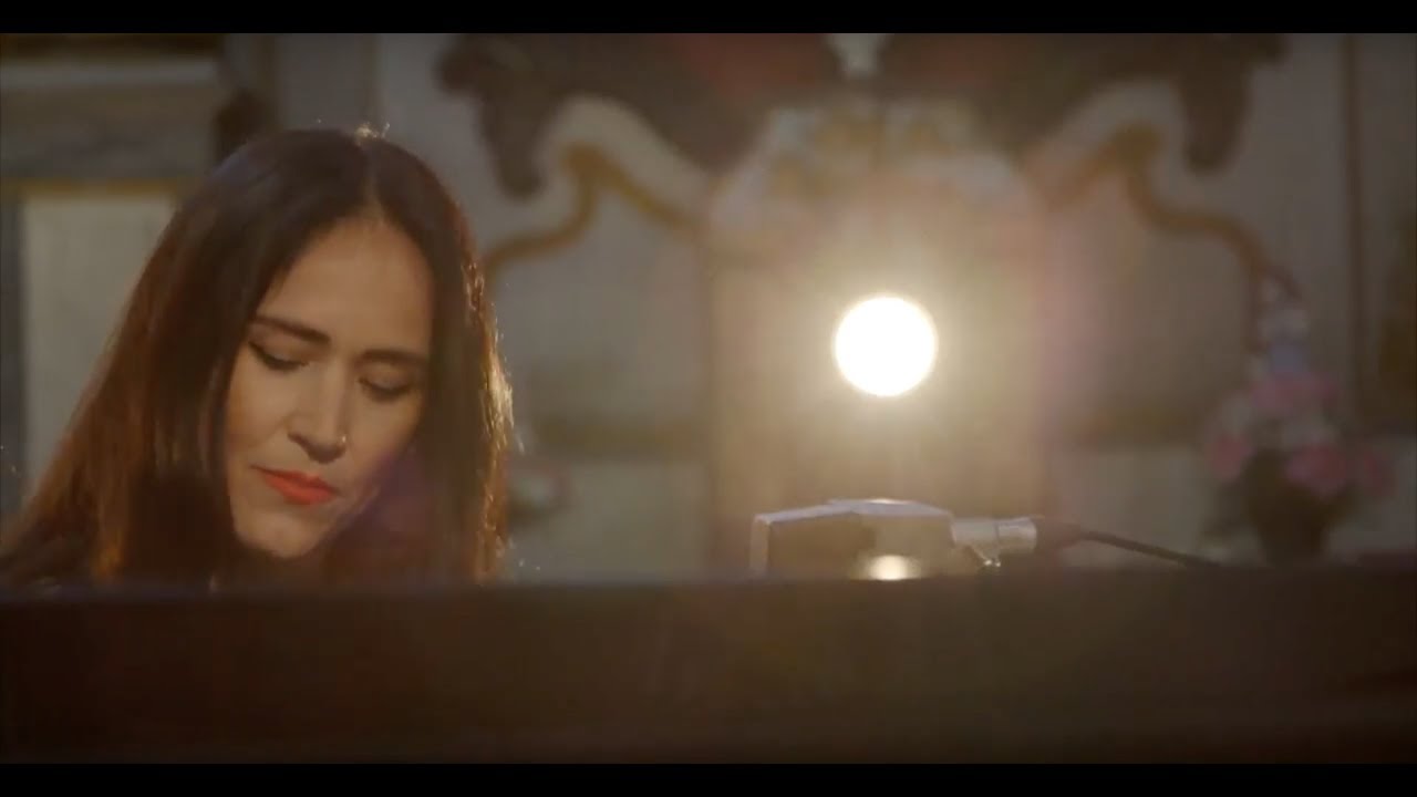 Bateau Rouge #4 - La Chica - 