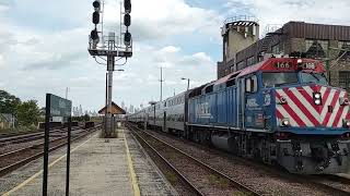Metra UP West Line train passing Kedzie station 10062022