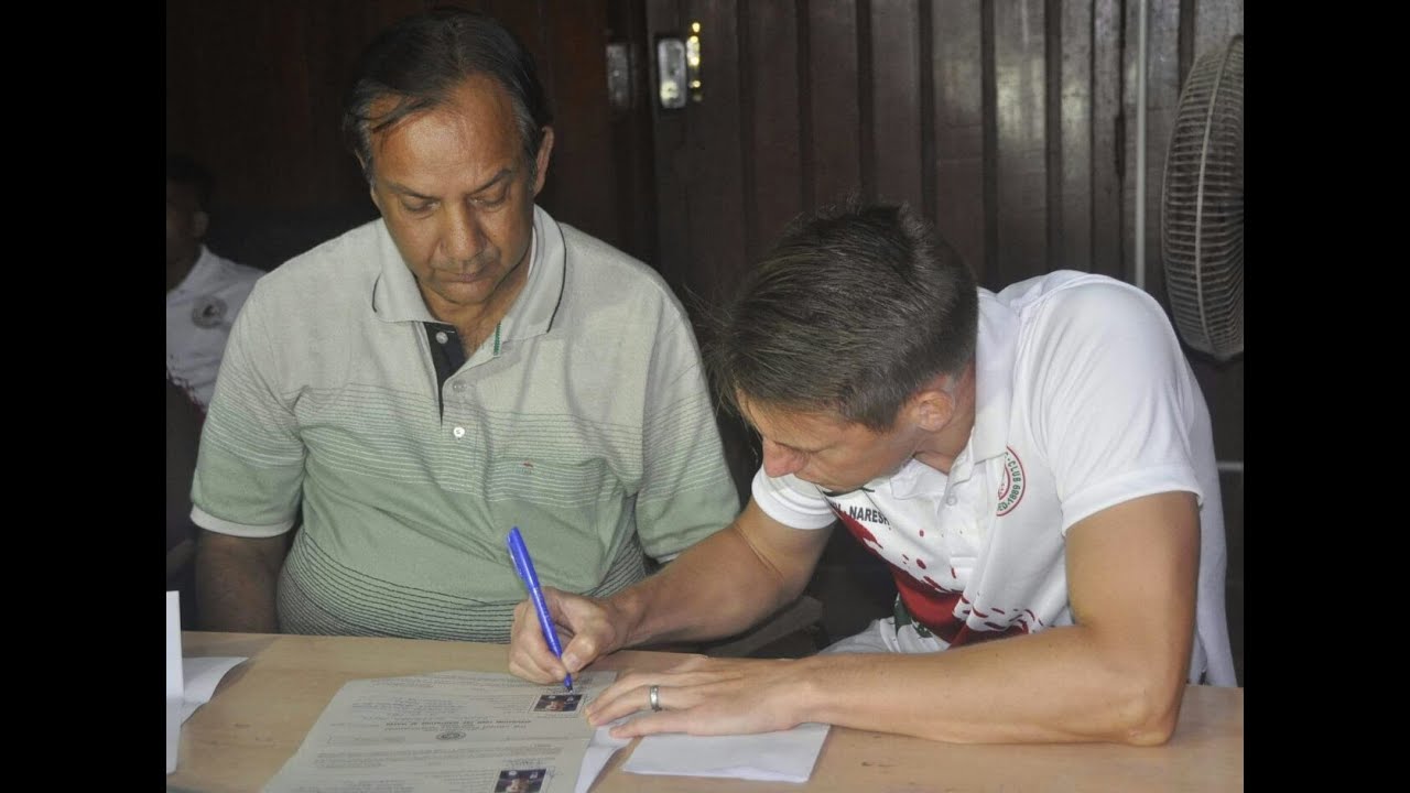 Darryl Duffy along with 24 players signed for Mohun Bagan in the IFA office xtrail courchevel