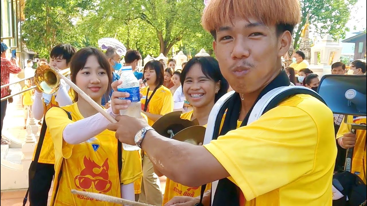 เมื่อแก้มบุ๋มมาเสิร์ฟน้ำให้ชายโอ้... || แตรวงประถม อินดี้