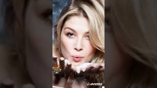 Rosamund Pike 👍😊👍❤