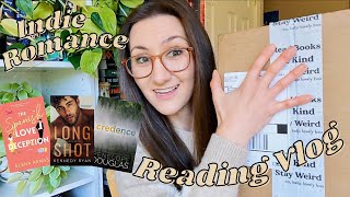 INDIE ROMANCE READING VLOG 💛 || some hits and misses and a hello lovely unboxing