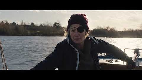 『プライベート・ウォー』予告 60秒