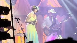 @SierraFerrell SIERRA FERRELL TRYING TO LOVE YOU @universityofiowa 2026 TOUR LIVE IOWA CITY HANCHER
