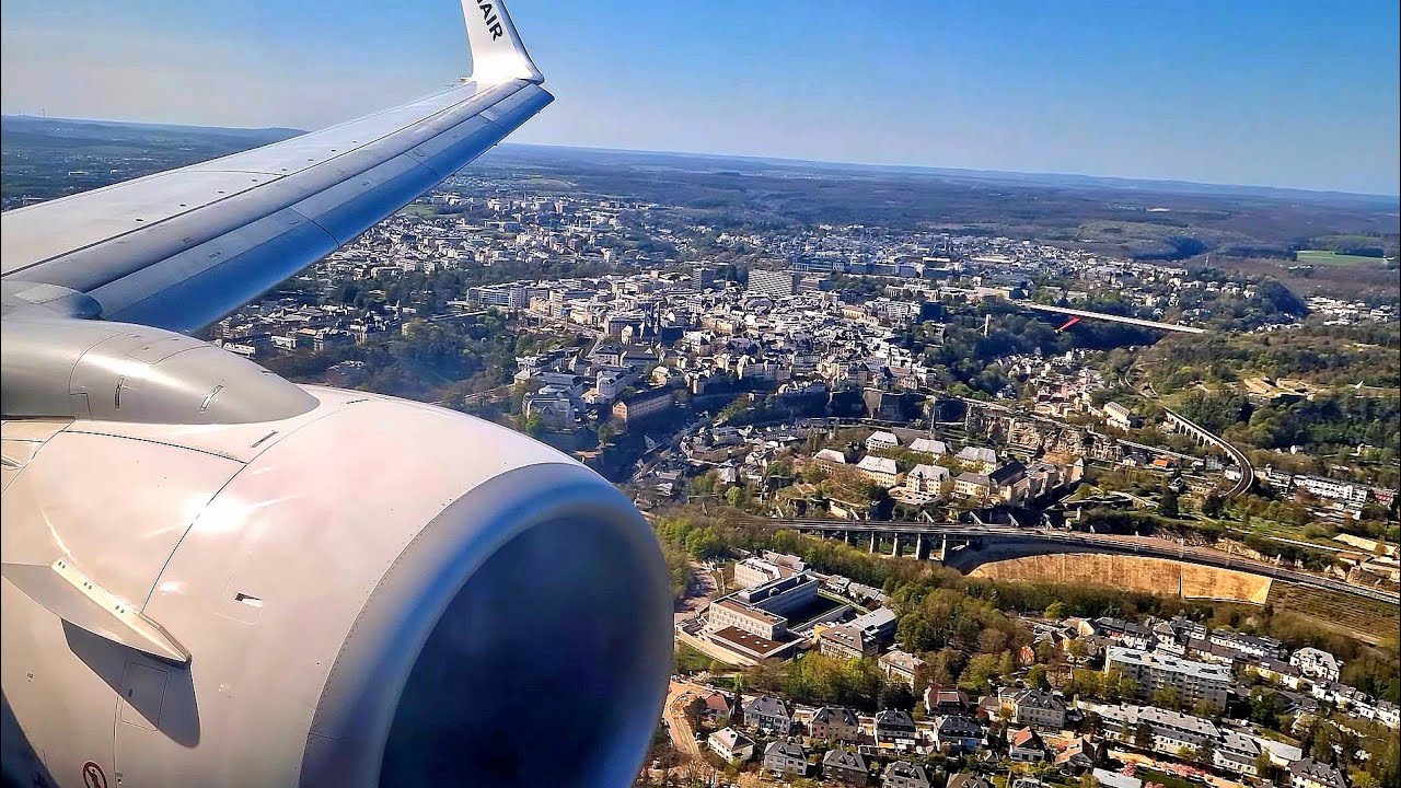 [4K] RYANAIR 737-800 Wobbly Landing into Luxembourg's ONLY Airport