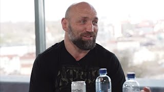 BEZ RUKAVIC: Petr "MONSTER" Kníže