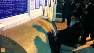 כשהרבי מסאטמר ביקר בציון הרמב"ם הקדוש | החיזוק היומי ברסלב - כ' טבת תשע''ה