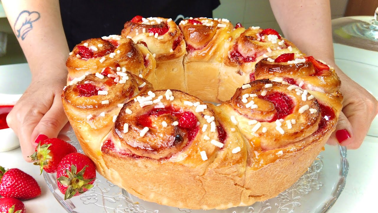 BRIOCHE DI ROSE SOFFICE ALLE FRAGOLE 🍓 Ricetta facile senza burro 🍓 STRAWBERRIES BRIOCHE CAKE