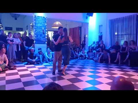 Chino Necchi & Lya Elcagu - "Tal vez será su voz" by Lucio Demare