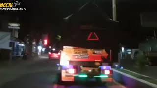 Pesona malam truk DMS lari kesetanan jam mepet