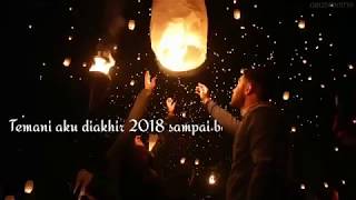 Story WhatsApp ``Lampion terbang dengan lagu''