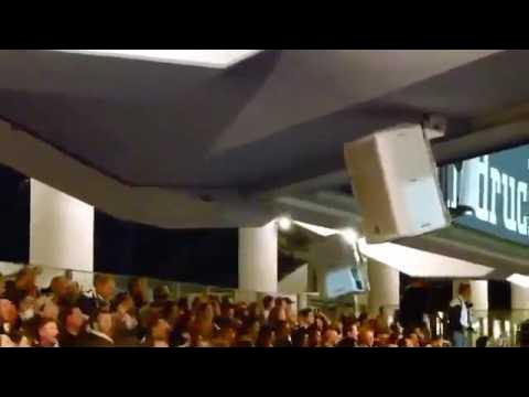 Re: [問題] 大巨蛋地板會晃動正常嗎