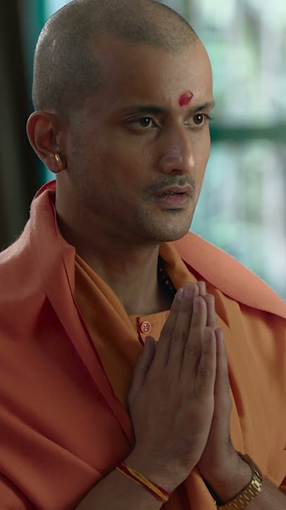 Whistles, claps, and chants. Theatres thunder with love and loyalty for Yogi ji’s journey! 🫶🏻🔥