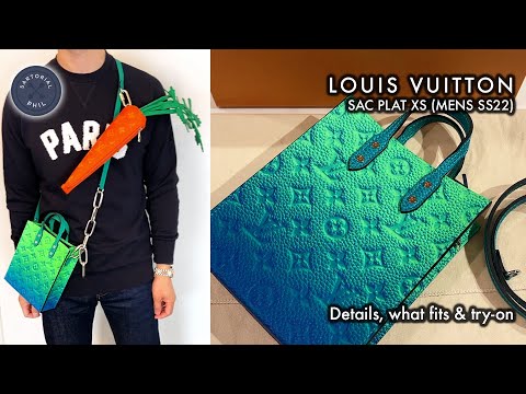 Taurillon Illusion Sac Plat XS Bleu Vert Cross Body Bag (Authentic)