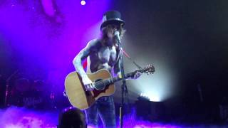 The Darkness - Holding My Own (acoustic) @ Southampon Guildhall 17/11/2011 (HD)