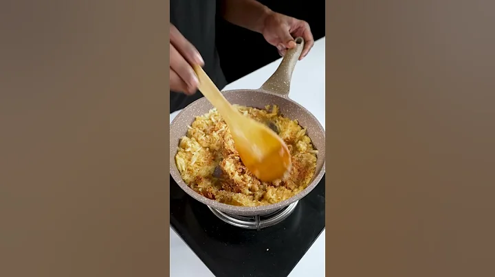 Apple Swiss roll cake 🧁 #shorts