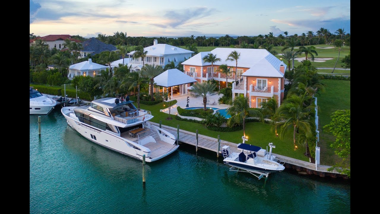 Harbour Front Home, Ocean Club Estates, Paradise Island | HG Christie
