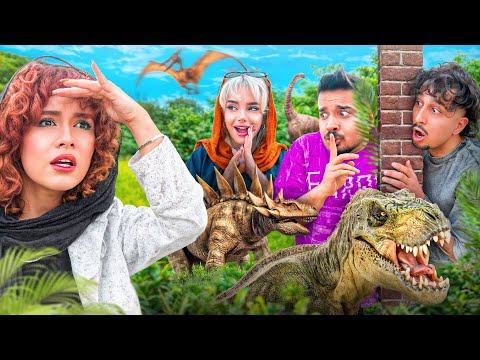 بین کلی دایناسور قایم موشک بازی کردیم