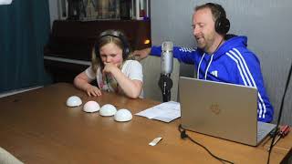 Freya And Daddy Play Tap It - Unboxing