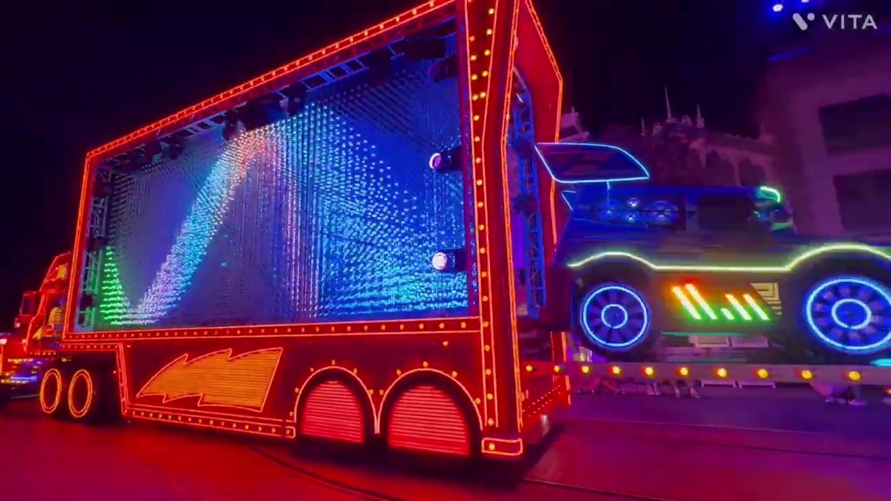 Disney paint the night parade !￼