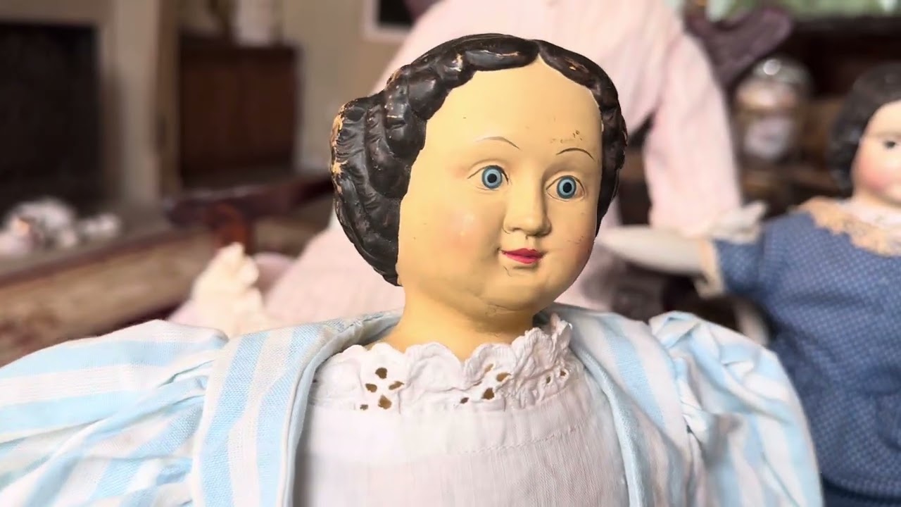 Редкие резиновые куклы Goodyear и украшения из гуттаперчи/вулканита.