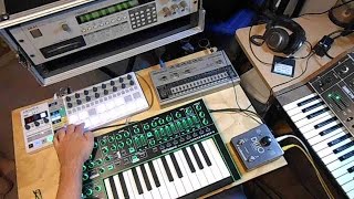 Akai S900 Sampler Roland System-1 Synthesizer Korg 770 -  Ether