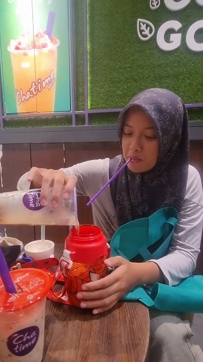 ES APA TUH YANG DIMASUKIN BOTOL ?? #jajanan #anakjajan - YouTube