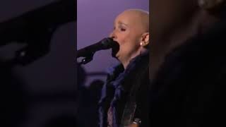 Melissa Etheridge's ICONIC 2005 Grammy's performance! Celebrating Women's History Month!