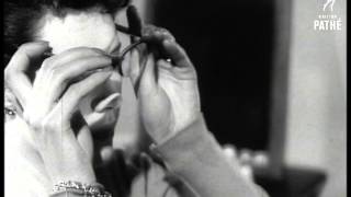 Spectacles (1952)