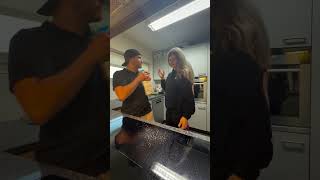 Da soll er mal putzen und dan sowas??? 😱😅🤷🏼‍♀️ #prank #pranks #coupleprank #couplepranks