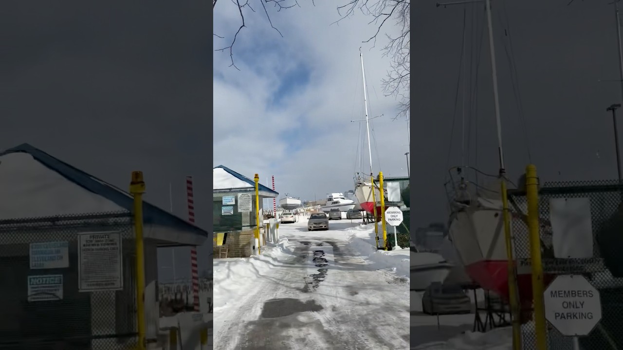 Cleveland 😮&zwj;💨❄️#luxuryyachtlife #fipシ #boating #like #boatlife #marina #vacation #fishboat