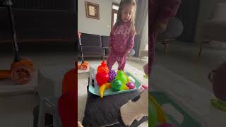 Buzu’nun Evinde Meyve Sebzesi Kalmamış Manav Gökçe’ye Alışverişe Geldi 🍏