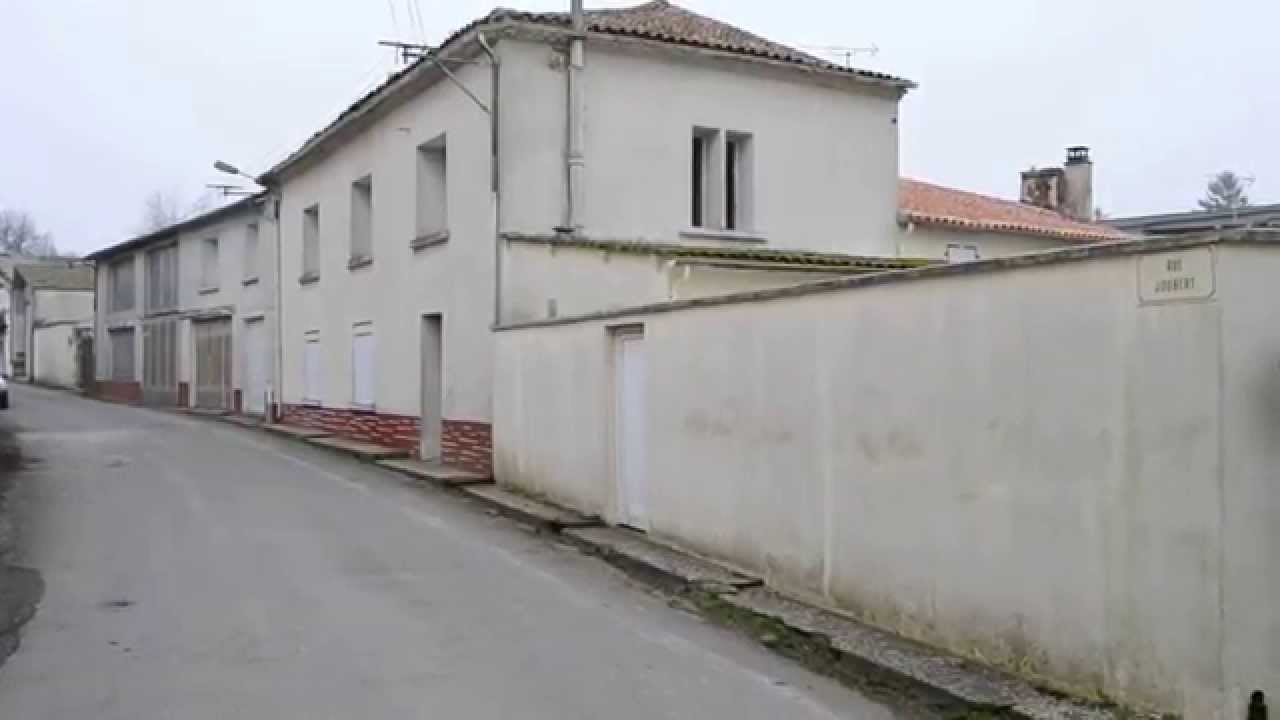 R4157 vendredi sur mer larme à gauche