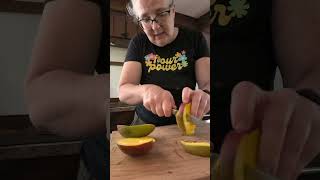 How to cut a mango (its easy!)