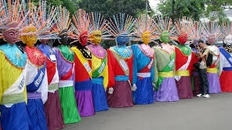 Gerombolan Ondel-Ondel di Car Free Day Jakarta, Bundaran HI