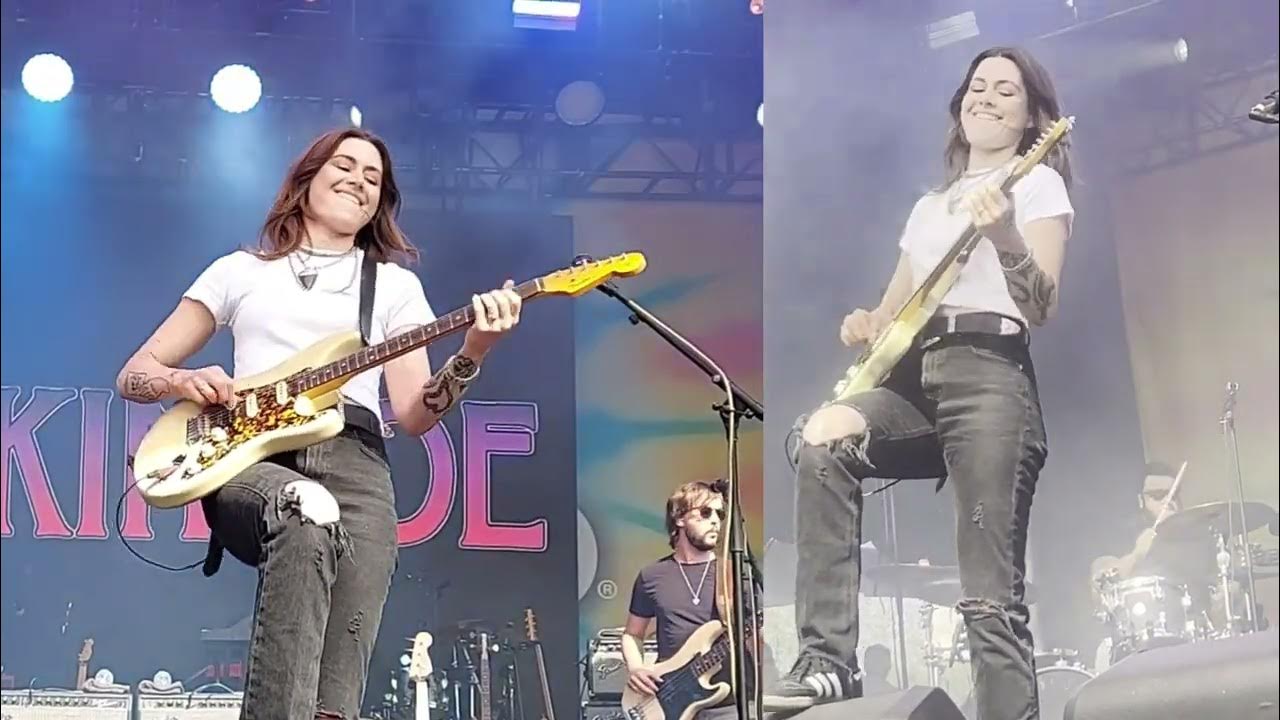 Larkin Poe - LIVE @ 420Fest (Summertime Sunset : Jessica) Larkin Poe - LIVE @ 420Fest (Summertime Sunset : Jessica)