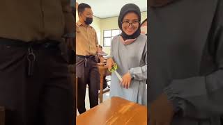 Gurunya Cantik Sanksinya Tegas! Demi Disiplin dan Kerapian di Sekolah