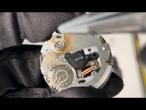 Video: Wie behebt man ein Batterieleck?